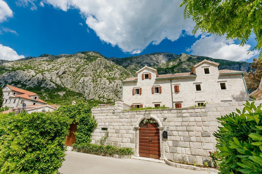 Luxury Stone Villa Cattaro Esterno foto